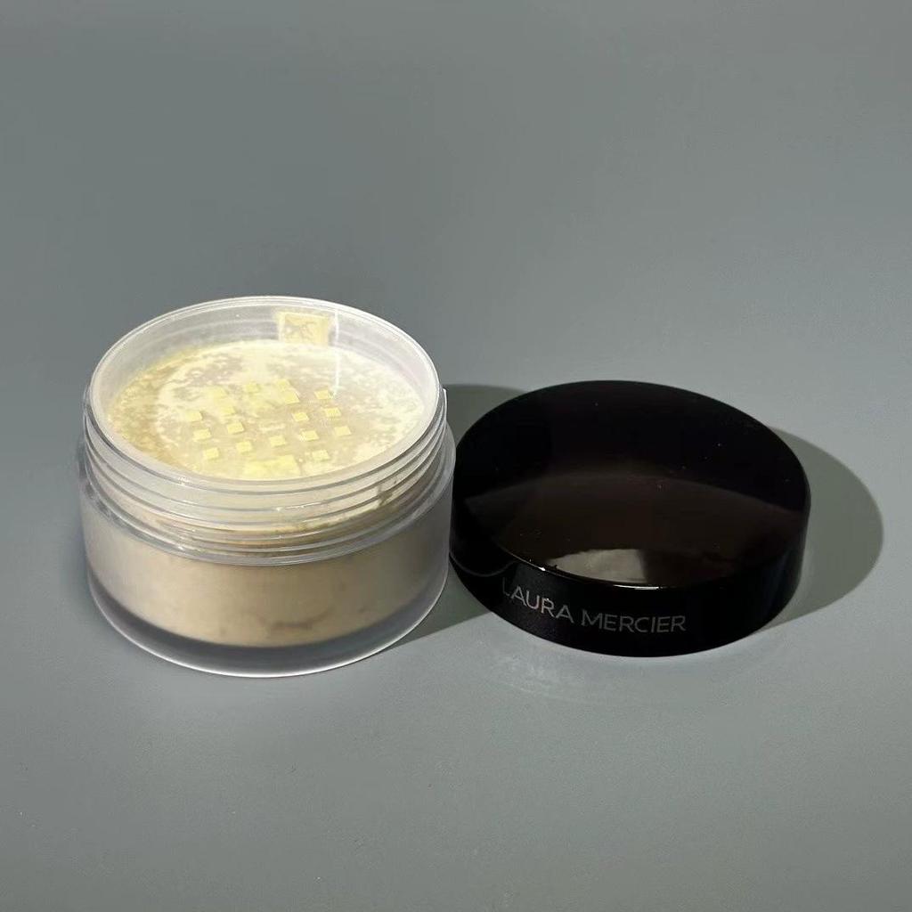 Laura Mercier Пудра для фиксации макияжа Soft Light, рассыпчатая - 29 г, Упаковка в черной коробке