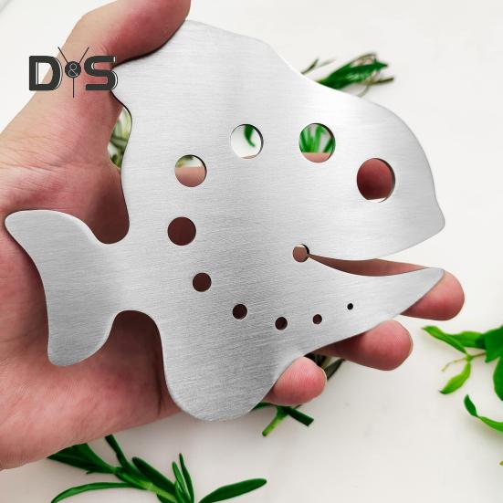 Инструмент для чистки листьев из нержавеющей стали, 11 отверстий, в форме рыбы, кухонный гаджет для листовой капусты, мангольда, тимьяна, кинзы, свеклы