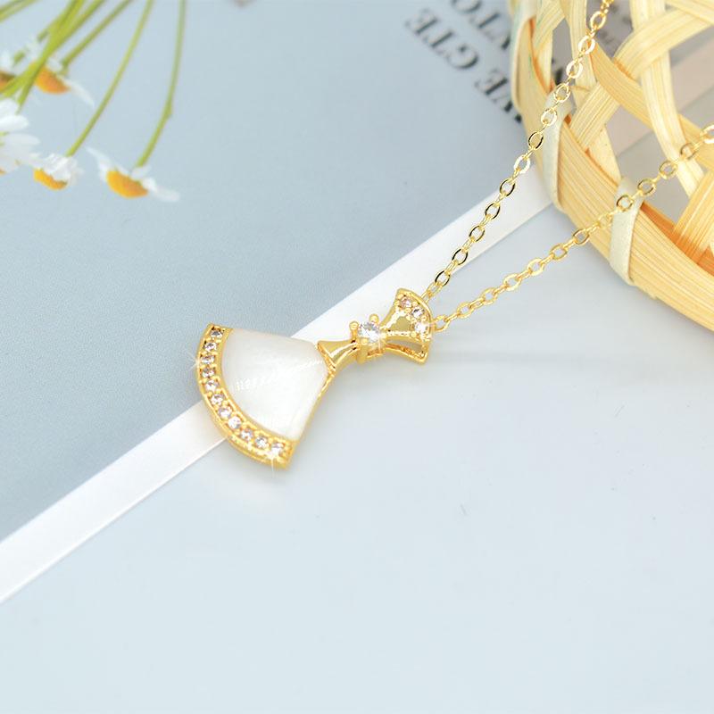 Opal Small Skirt Necklace Female Simple Style Exquisite Titanium Steel Collarbone Of The Same Style