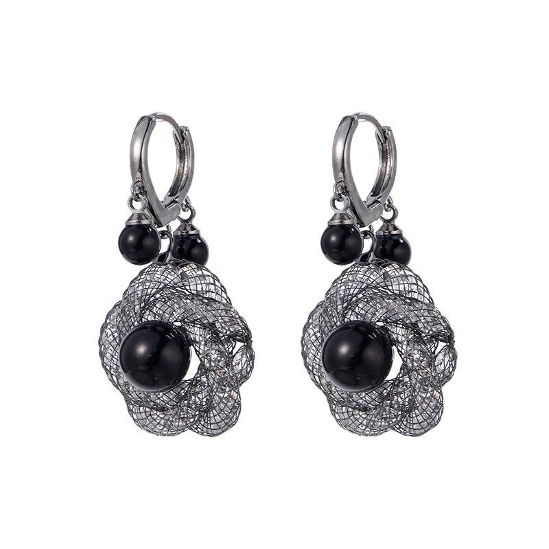 Retro black mesh zircon flower earrings, ear buckles, women's personality, high-end design earrings, fashion earrings.