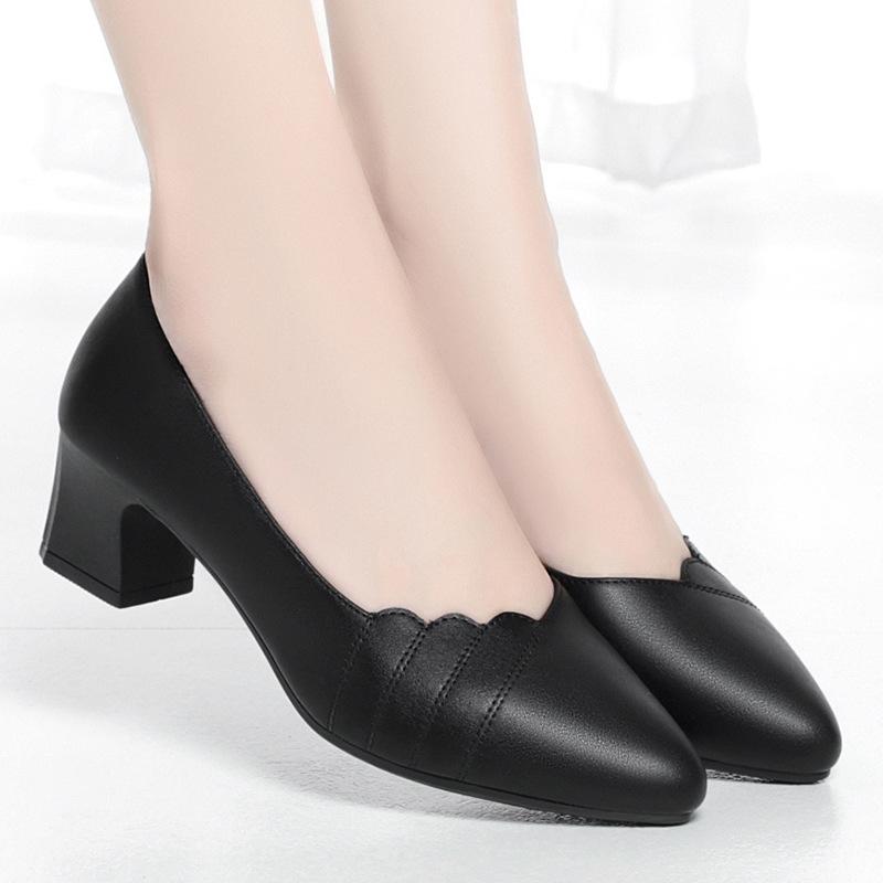 Fashion Work Mother Soft Sole Comfortable Mid-heel Single Shoes Women Thick Heel Middle-aged Non-slip Soft Leather Shoes Spring Autumn