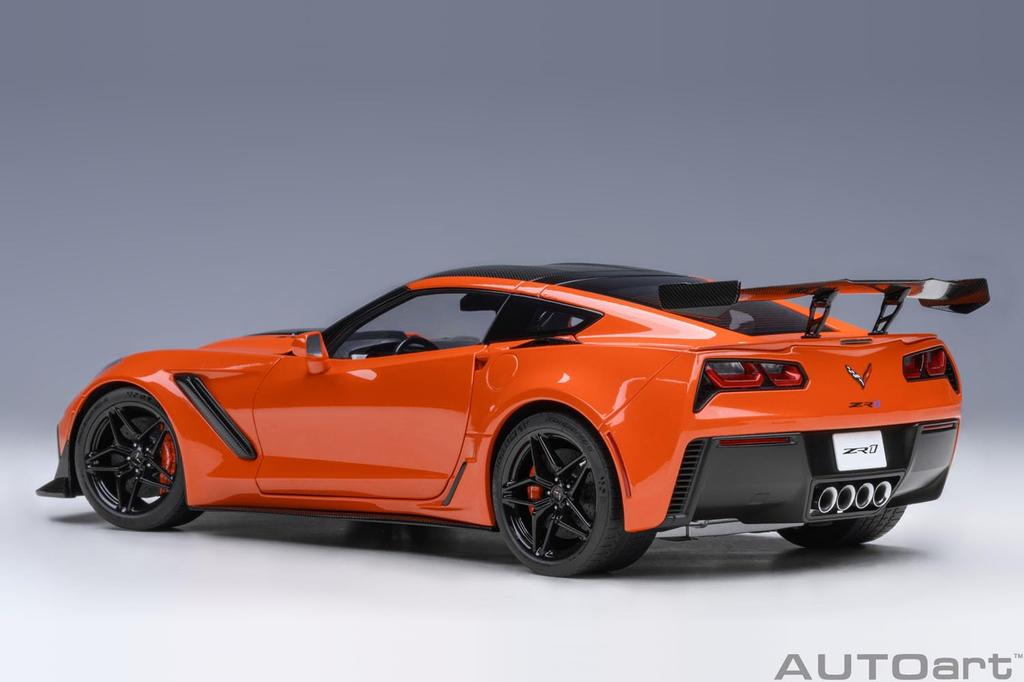 AUTOart Chevrolet Corvette ZR1 Orange Готовый продукт 1/18 (С7)