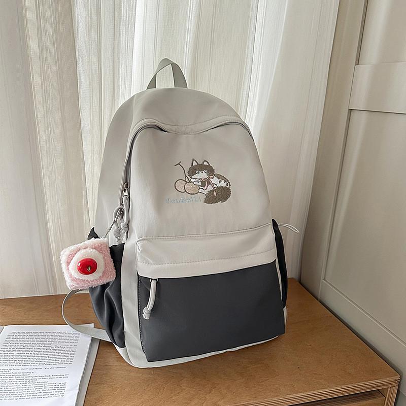 Nylon Material And Adjustable Shoulder Straps For Students And Teens