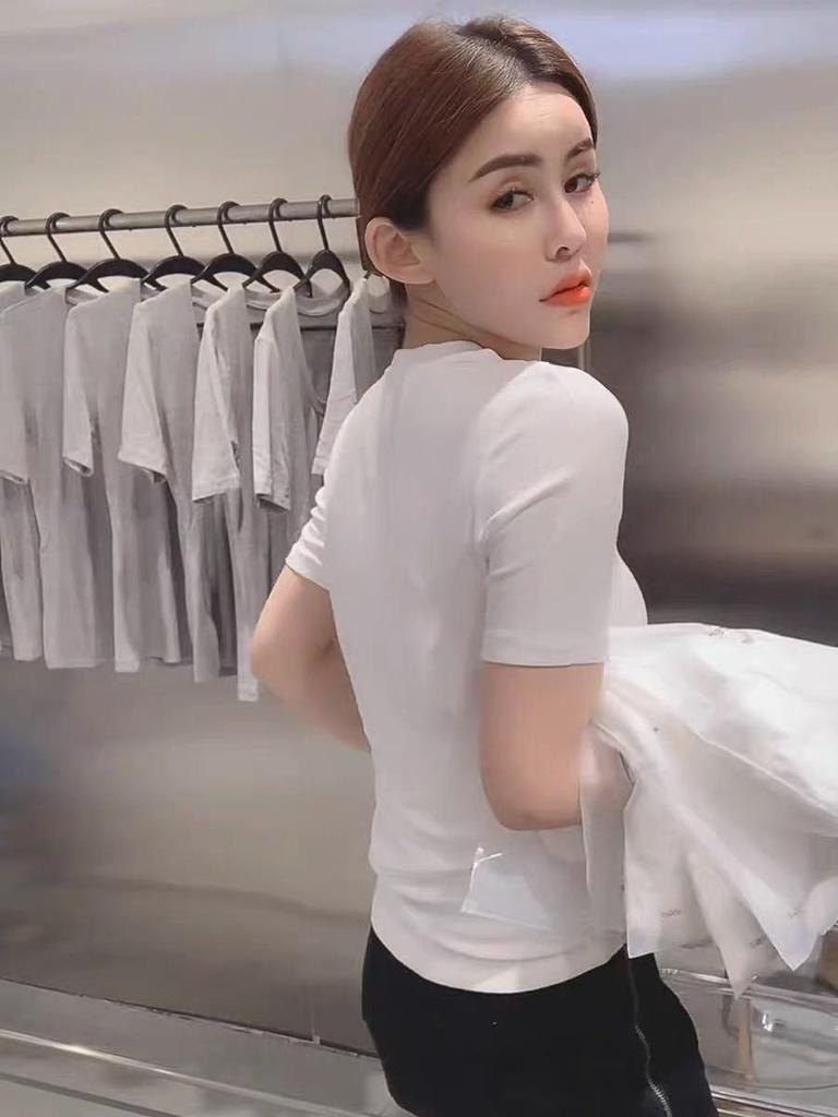 Футболка облегающего кроя розового цвета в корейском стиле 2025 года: Девять цветов, овальный воротник, короткие рукава, универсальный, прошитый хлопок для чистого желания