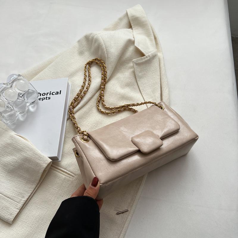 Женская сумка через плечо на одно плечо, простая корейская ретро-сумка из искусственной кожи, маленькая квадратная сумка Lady Flip Cover Commuter Bag, новая модная цепочка