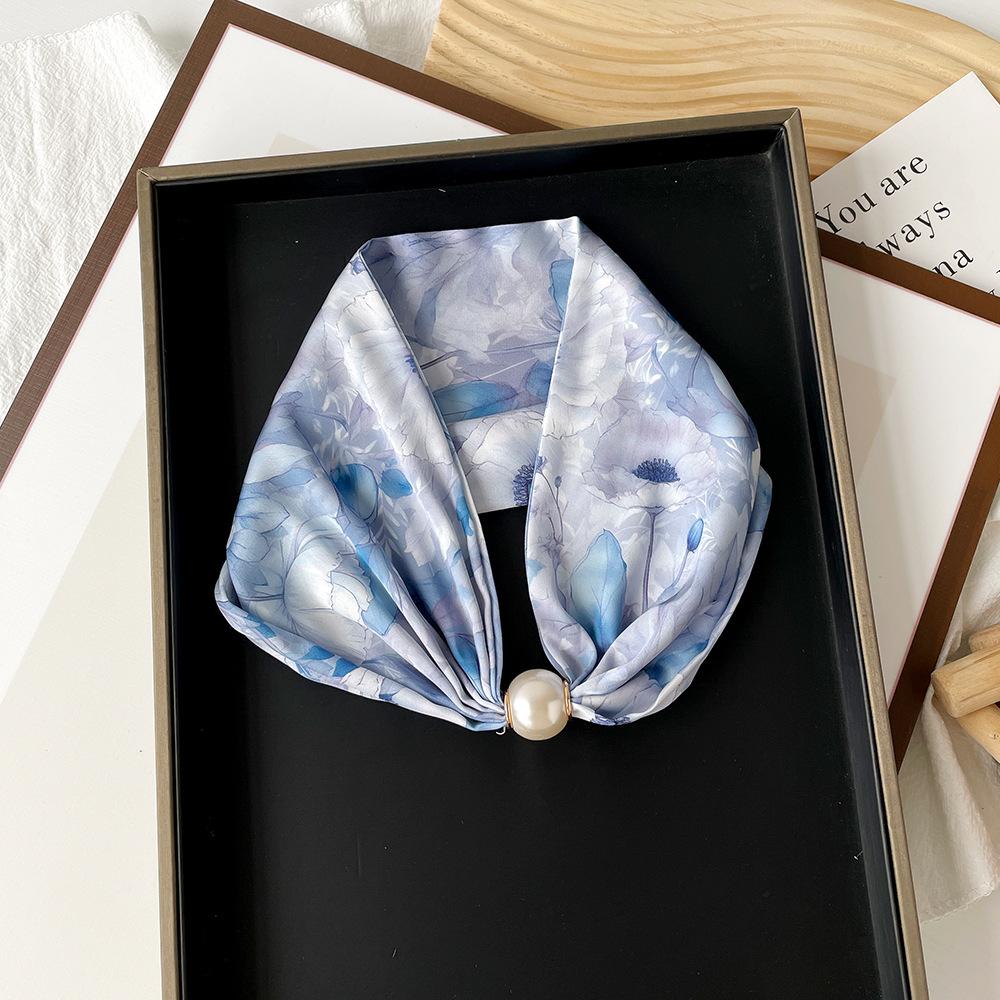 1116 spring and summer new silk scarf women's niche high-end pearl magnetic buckle necklace foreign-style wear printed small scarf