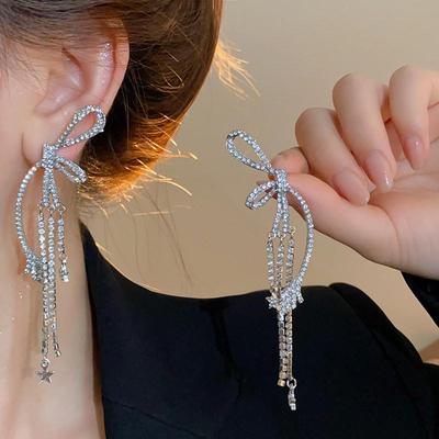 Серьги-гвоздики в корейском стиле с бантиком и звездочкой из страз - Легкая роскошь, Премиальное качество, Модный аксессуар
