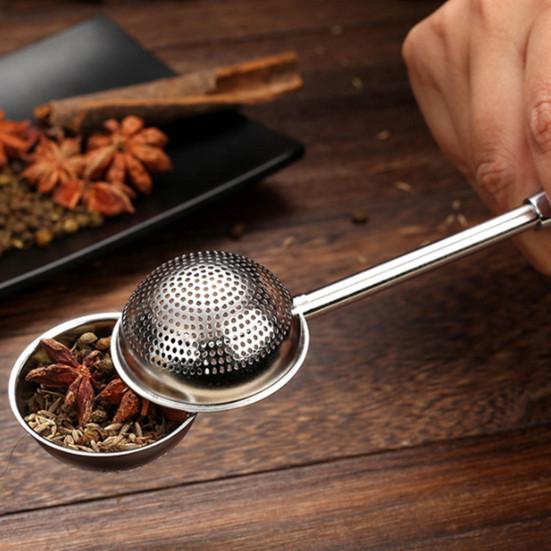 Stainless Steel Tea Strainer One Handed Operation Ball Shape Tea Filter Dual-Function Quick Sifting Flour Sifter for Baking Cakes And Spices