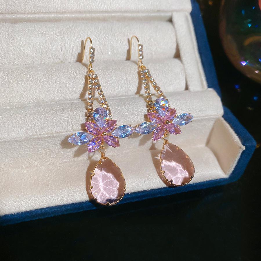 Серьги-пусеты «Серебряная игла» с вырезами в виде розовых бабочек и цирконами - Высококачественная роскошная модная бижутерия