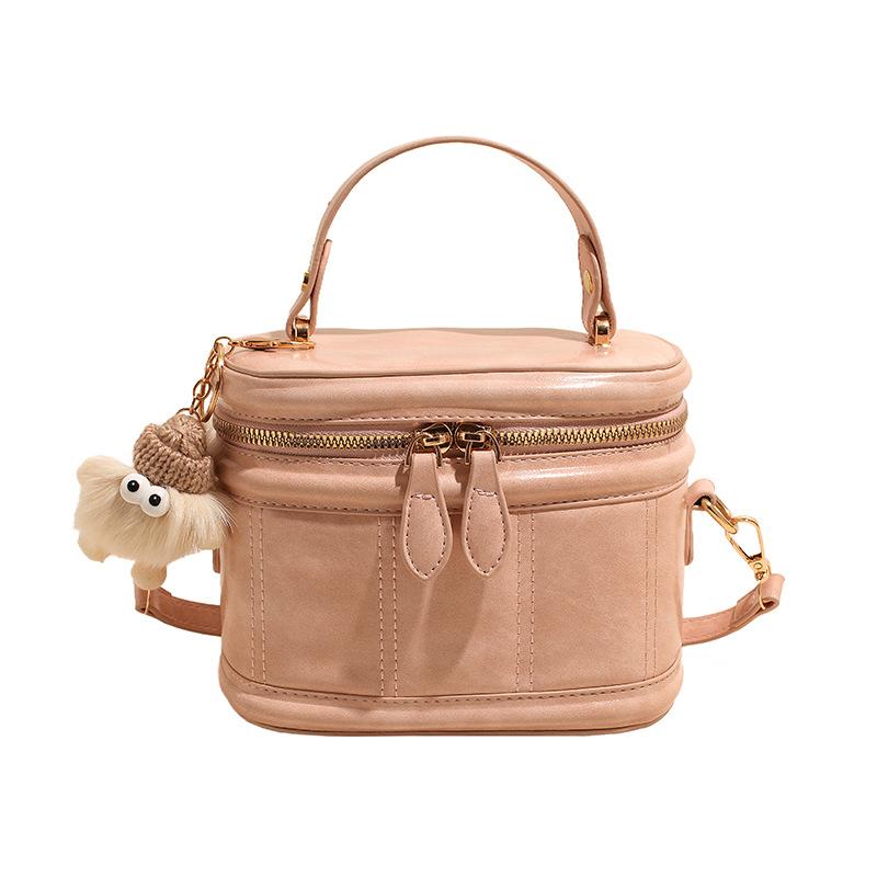 Оптовая сумка-мессенджер универсальная маленькая сумка женская 2025 весна новая нишевая высококлассная сумка через плечо портативная сумка-коробка