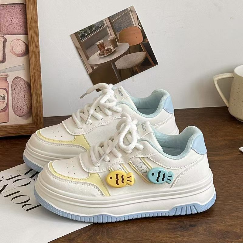 Original explosive change niche bread shoes women's 2026 spring new thick-soled small fish versatile board shoes women