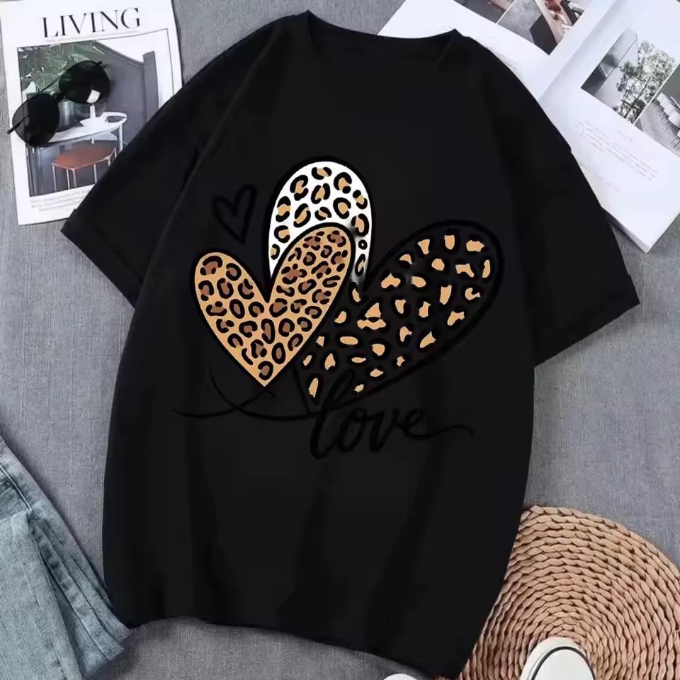 Unisex Retro Leopard Heart T‑Shirt Love Butterfly Graphic Crewneck Short Sleeve Casual Streetwear Valentine Trendy Daily Tee Top
