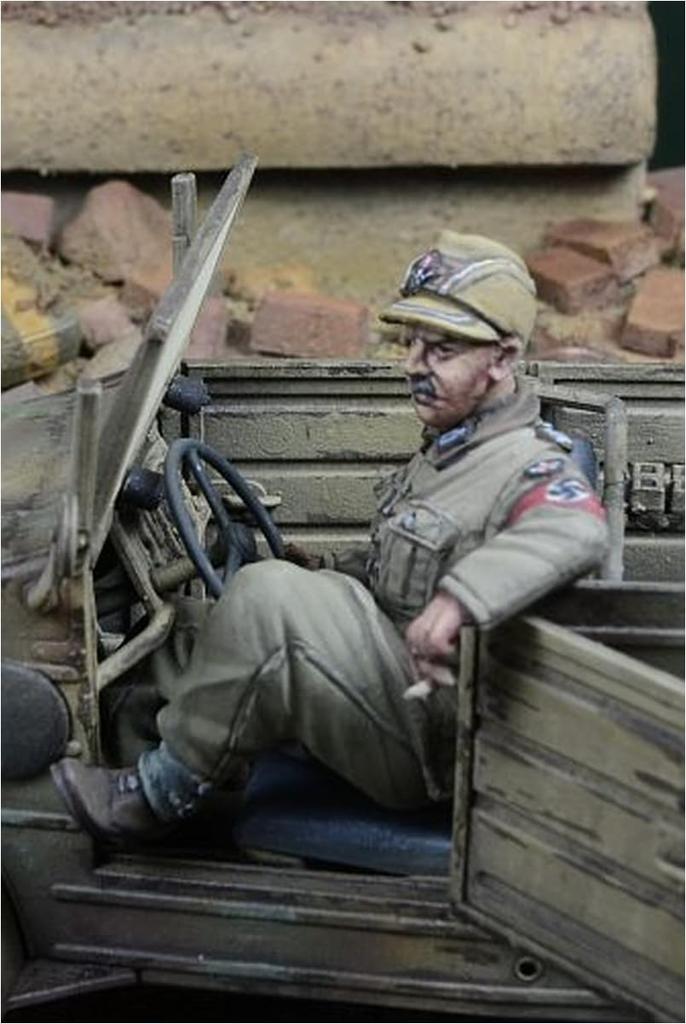 Миниатюрный немецкий RAD на Kubelwagen из смолы DD35236 D-Day 1/35 1939-1945