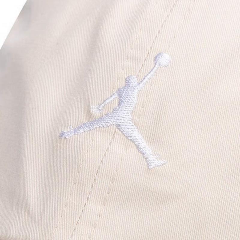 Jordan Клубная регулируемая кепка бежевая Jordan FD5185-203