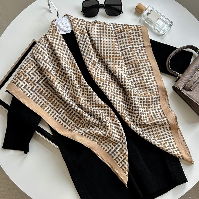 Печатный буквенный высококачественный искусственный шелк женский твил шелковый декоративный женский шелковый шарф