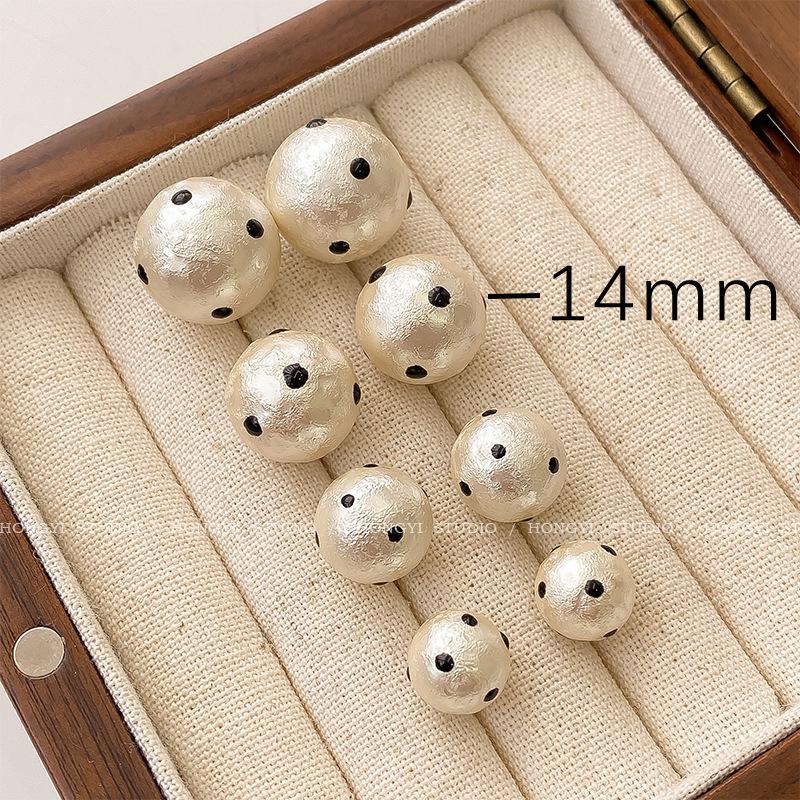 2024 Высококачественные серьги-пусеты с жемчугом: Французский стиль легкой роскоши для женщин