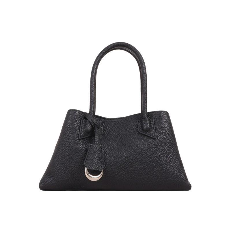 2026 Early New Commuter Fashionable Handbag Niche Simple All-matching Leather Cross-body Bag Large Capacity