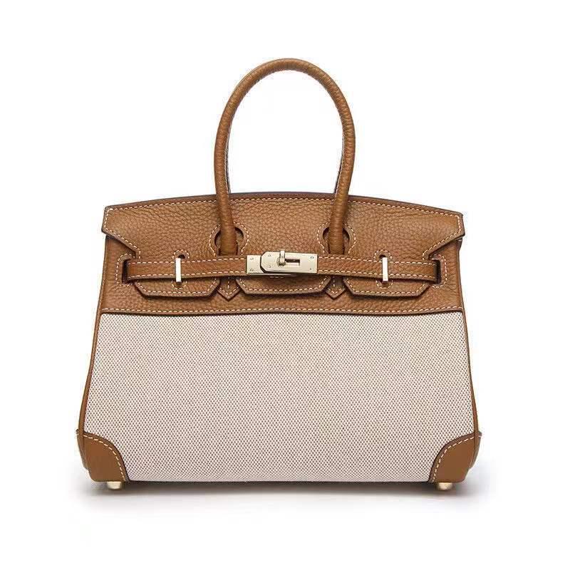 Женская знаковая сумка-тоут в стиле колор-блок Осень/Зима 2025