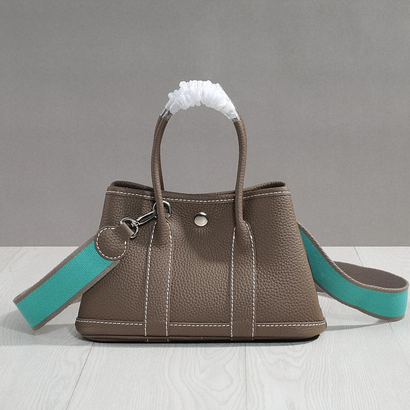 Женская большая садовая сумка из коровьей кожи в стиле знаменитостей 2024 года — универсальная, модная, удобная для переноски через плечо и в кармане