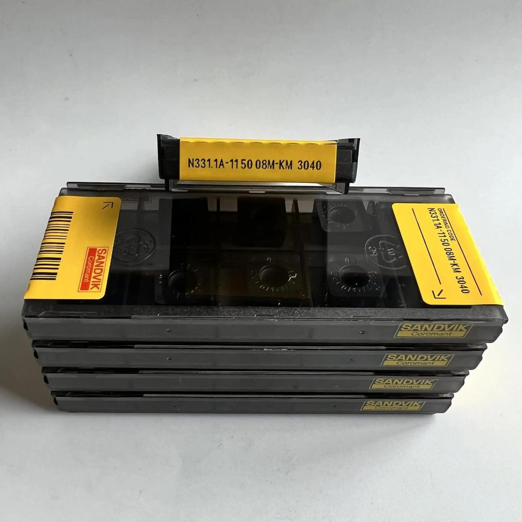 Original Sandvik / N331.1A-115008M-KM 3040 / CNC Lathe Carbide Blade 10 PCS