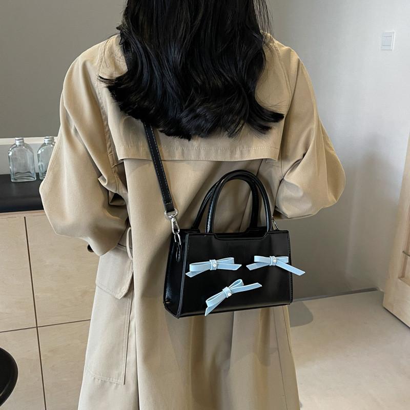 Stylish Small Kelly Bag With Butterfly Bow Design Pu Material Street Fashion Trend Oval Shape 2023 New Winter Shoulder Bag