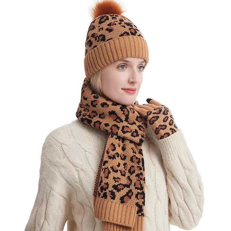 Women's Winter Keep Warm Set Fleece Lining Beanie Telefingers Gloves Thicken Scarf Knitted Muffler Hat Leopard Neckerchief