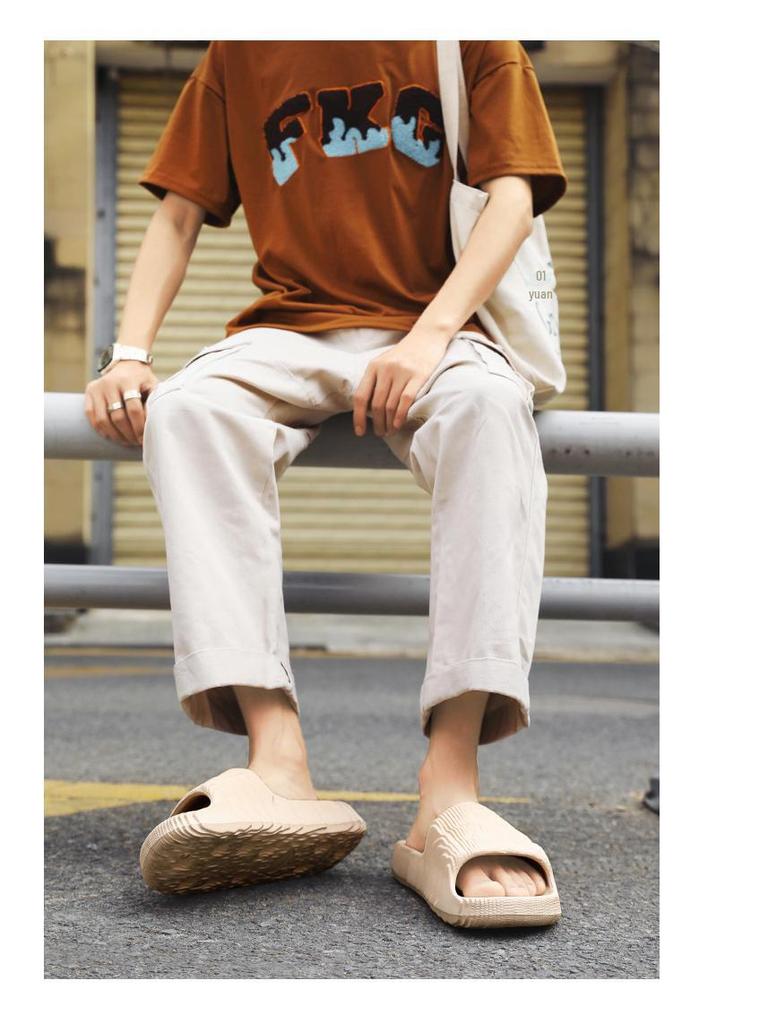 Men's Summer Flip Flops: Versatile Casual Sandals for Outdoor, Indoor, and Sports Wear. Perfect for Couples.