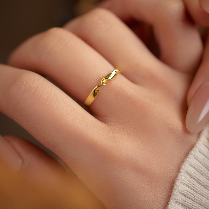 Banyan Tree S925 Silver Women's Geometric Ring with Irregular Button Surface Design