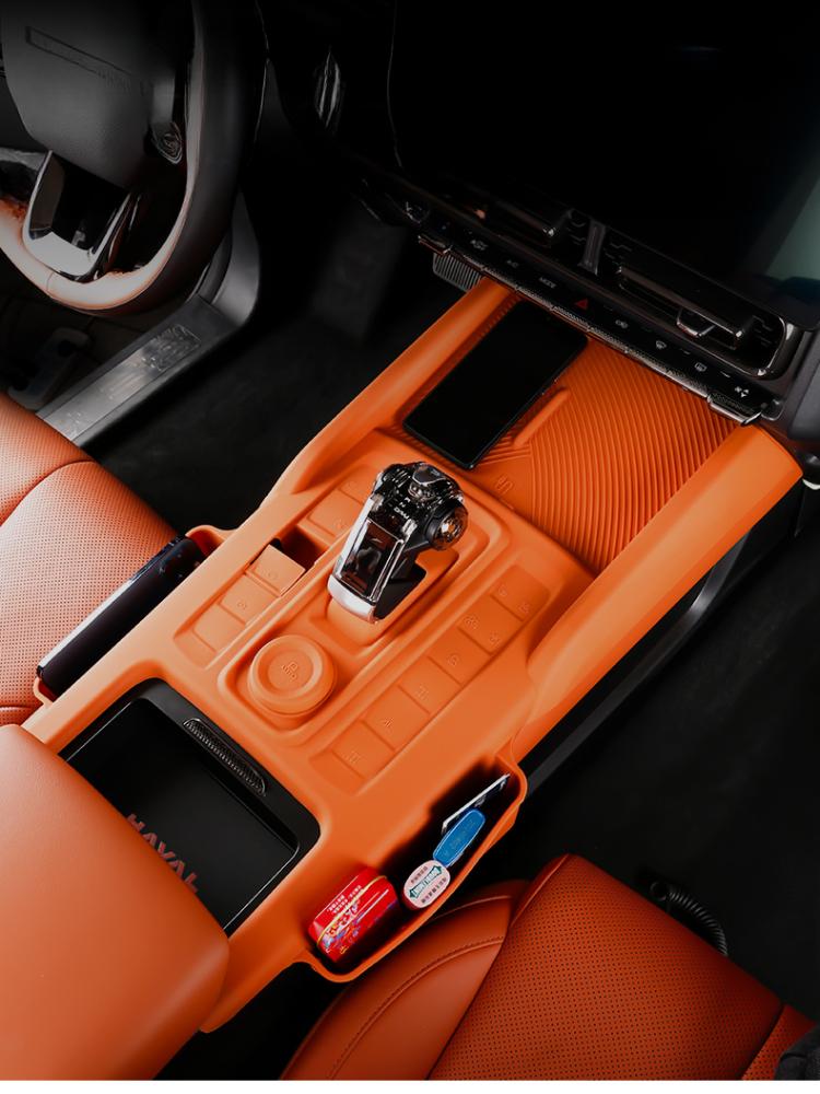 Для Great Wall Haval H9 2025 2025 Беспроводная зарядка центральной консоли Силиконовая подставка с сумкой для хранения Чехол от пыли на панели переключения передач