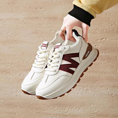 Кроссовки женские 2025 новые весенние легкие мягкая подошва не устают ноги обувь Форреста Гампа платформа папины кроссовки для путешествий универсальные