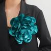 19cm Rose Flower Brooches Lapel Pins Dainty Satin Fabric Brooches Big Camellia Flower Brooch Pin for Women Wedding Part Dance Clothes Accessories