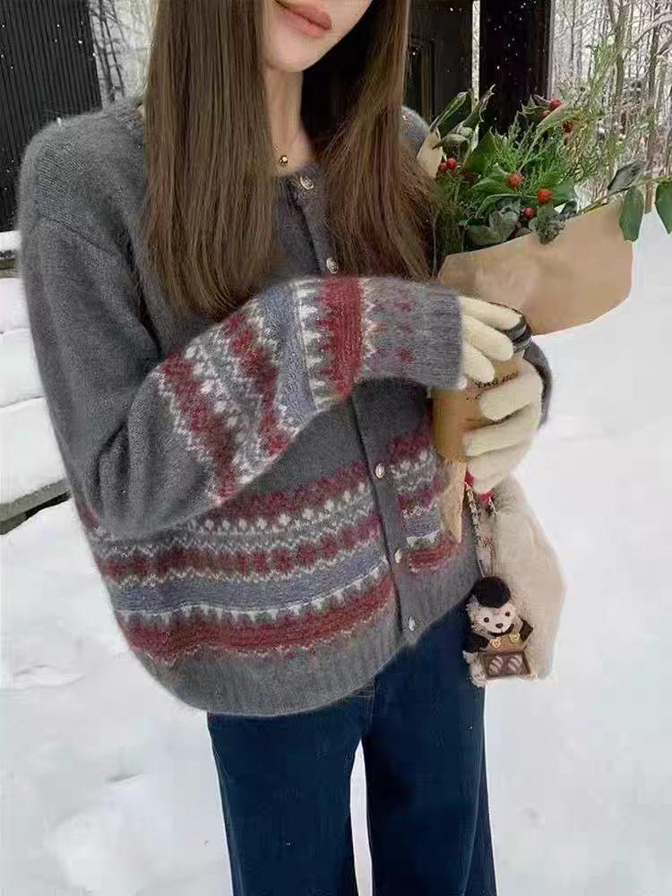 Women's Retro Jacquard Wool Cardigan - Stylish Round Neck Knit Sweater for Autumn/Winter