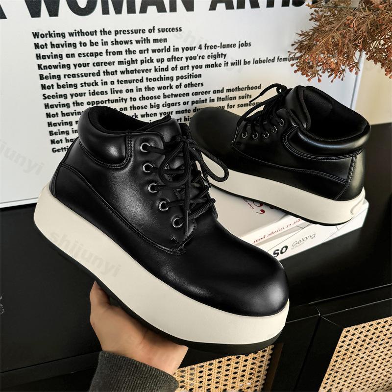 Fashion 2025 New Men's Casual Shoes Retro Motorcycle High Top Fashion Trend Boots Comfortable Non slip Height Increasing Chunky sneakers