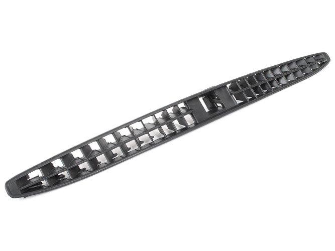 VW Bora 98-05 windshield air intake grille