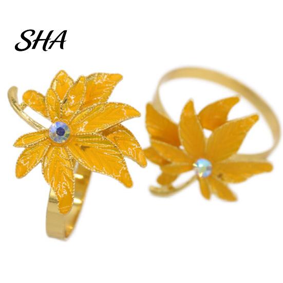 Decorative Napkin Ring 5Pcs Rings, Maple Leaf Design Holders, Waterproof Elegant Rings Anti-Oxidation for Wedding Banquets And Restaurants Metal