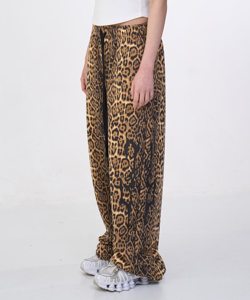 D.XO.H Leopard Thunder Logo Pants Beige