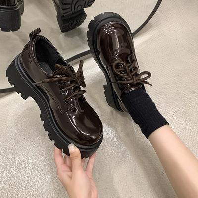 Платформенные маленькие кожаные туфли женские 2025 новые весна и лето универсальные черные j одинарные туфли маффин прилив