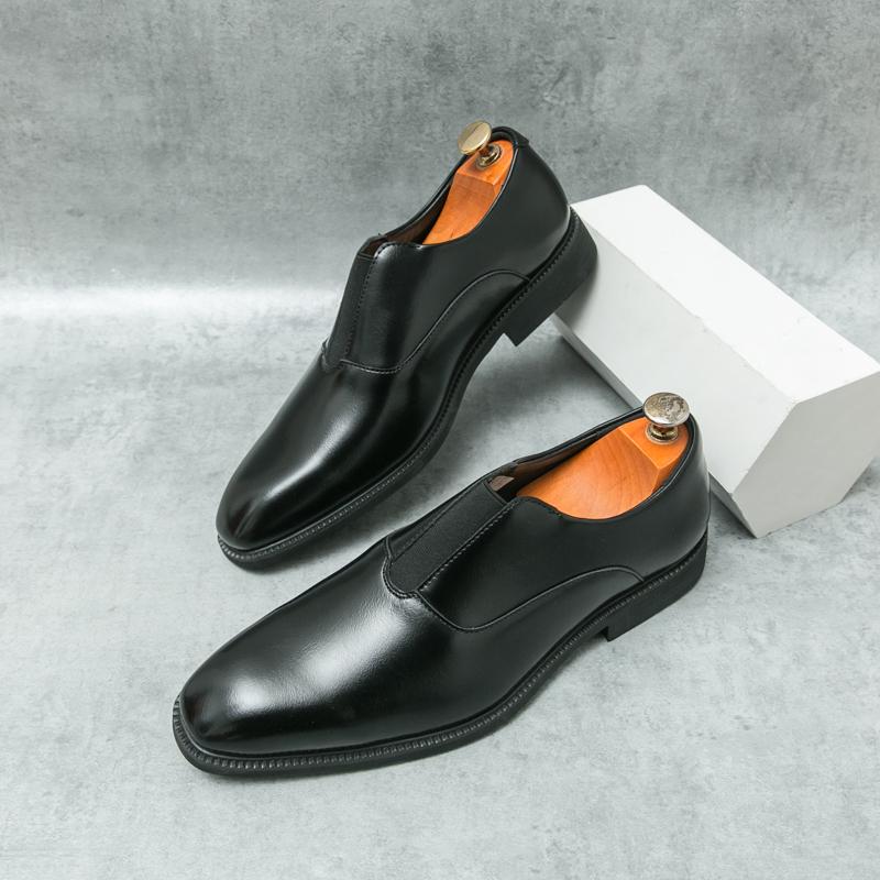 High End Brand Men's Leather Casual Shoes Banquet Dresses Formal Shoes Pointed Men's Loafers Soft Soles Versatile Free Delivery