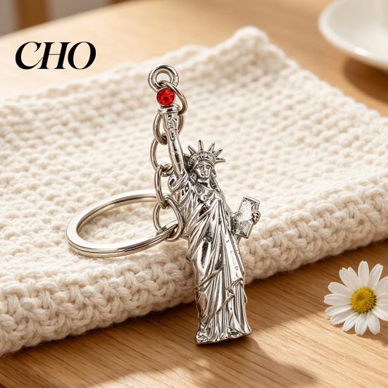 Retro Style Keychain Pendant Statue of Liberty Design Lightweight Zinc Alloy with Lobster Clasp New York Landmark Accessory Commemorative