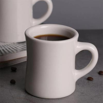 Короткая белая кружка керамическая кофейная чашка
