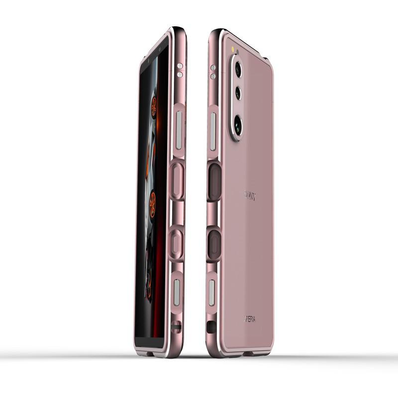 Защитный чехол-бампер из металла для Sony Xperia 1 III/X10 III с замком-винтом Aurora