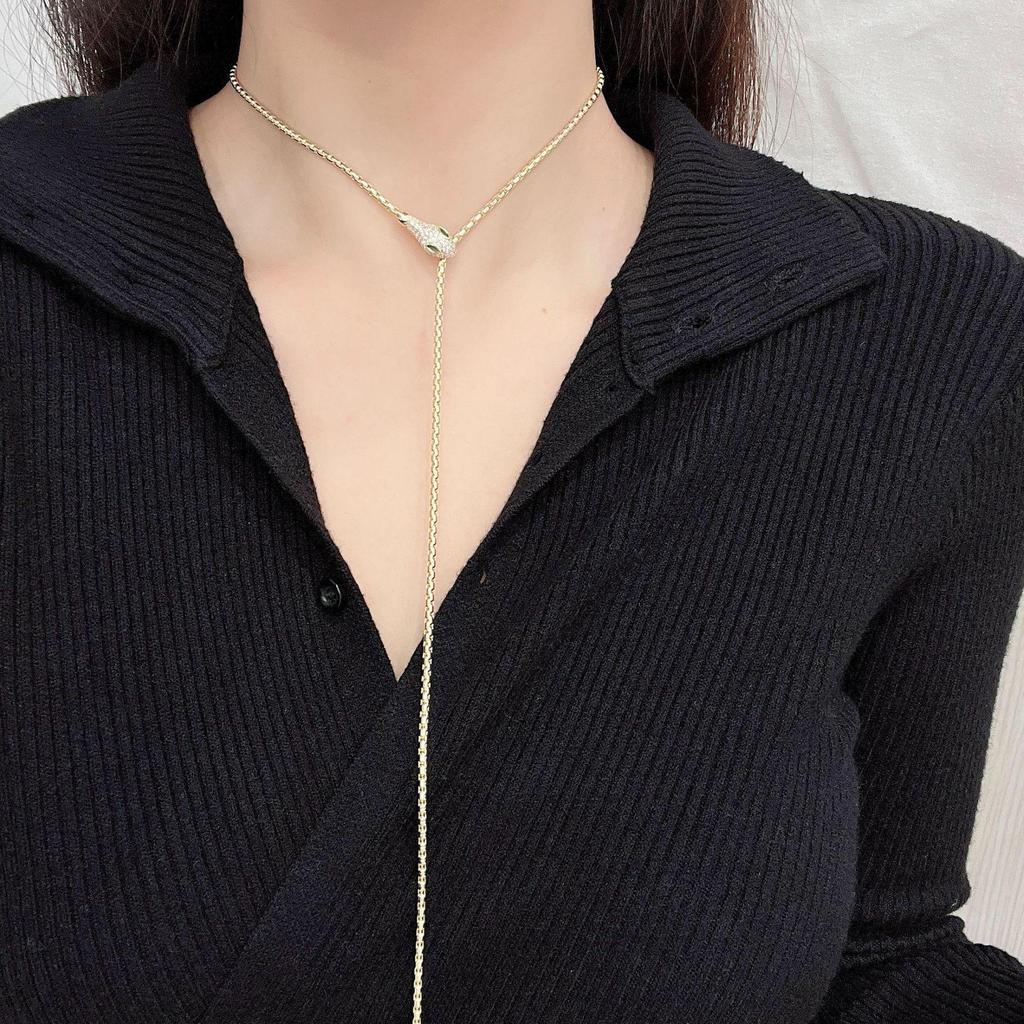 European-American Snake Bone Necklace: Luxurious, Niche Design, Versatile Fashion Accessory for Fall/Winter