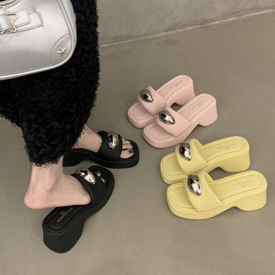 Модная обувь Женские тапочки Шлепанцы Женские Платформа Сланцы Женские Пляжные На танкетке 2025 Сабо Летние Шлепки На танкетке Обувь Домашние Шлепки