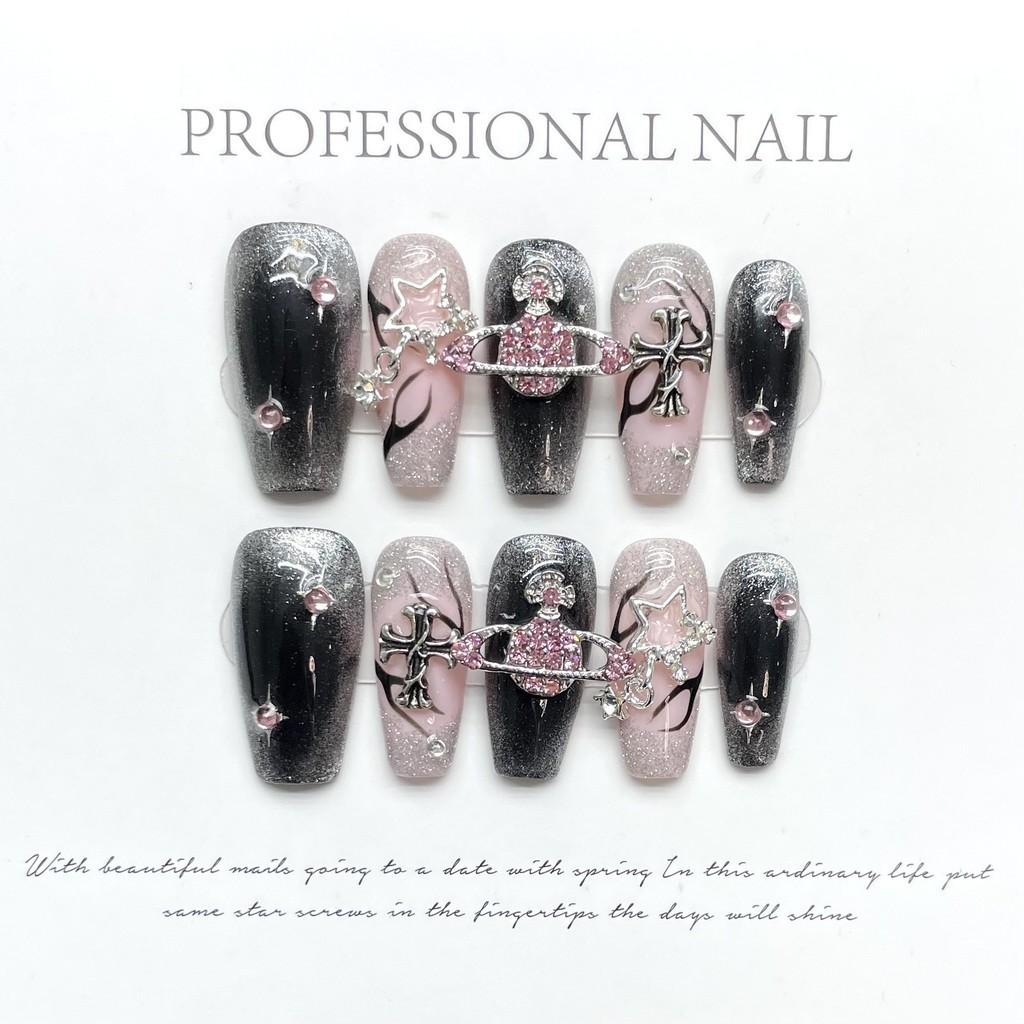 Handmade Unique Design Nail Art With Glittering Pink Diamond And Flame Cat Eye M Size Style Minimalist