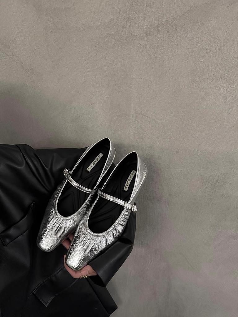 Flat-soled Silver Single Shoes Women's Strap Heel French Spring and Autumn 2025 New One-pedal Soft Sole with Skirt Mary Jane Single Shoes