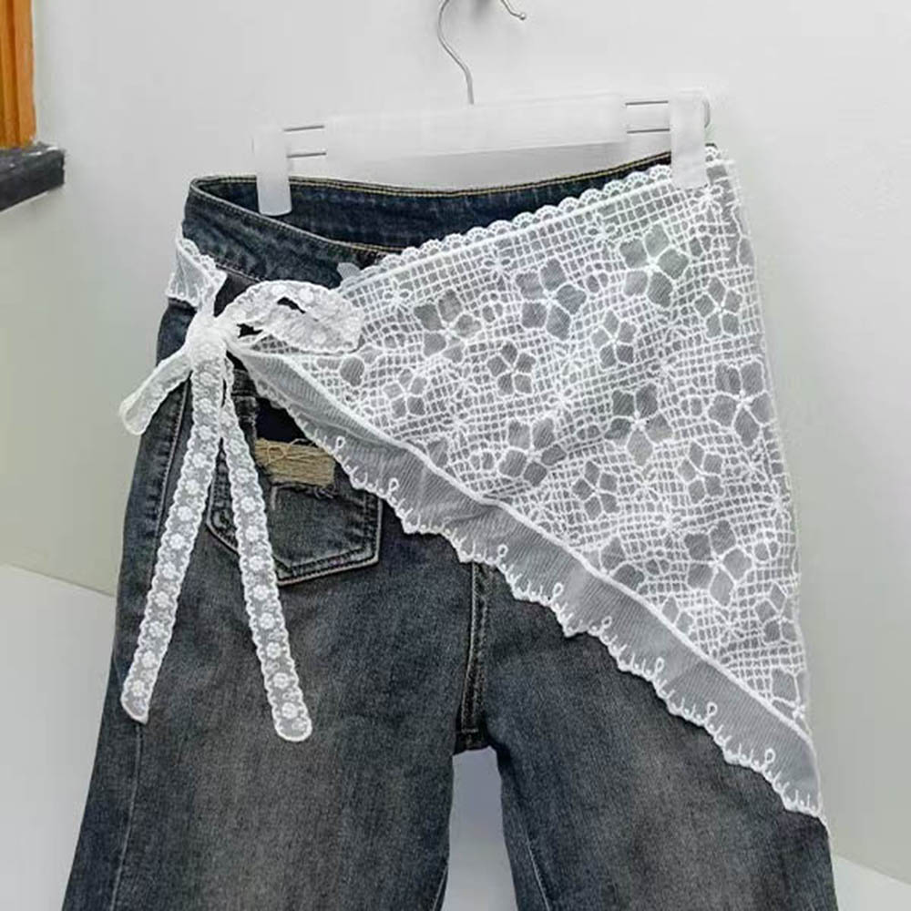 Retro Lace Triangle Headscarf Retro Y2K Embroidered Floral Neck Scarf Crochet Hair Scarf Bandanas for Women Girls Lace Kerchief