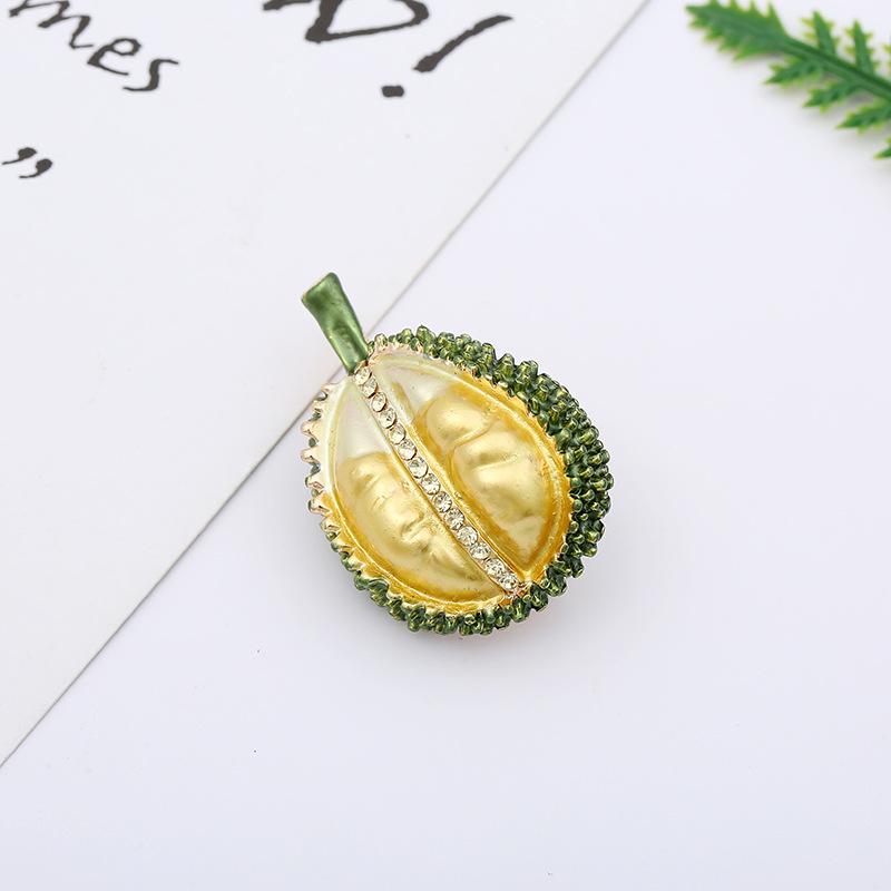 Брошь с инкрустацией из жемчуга и животного - мультяшный стиль, сплав, бижутерия в виде капли масла, для женщин