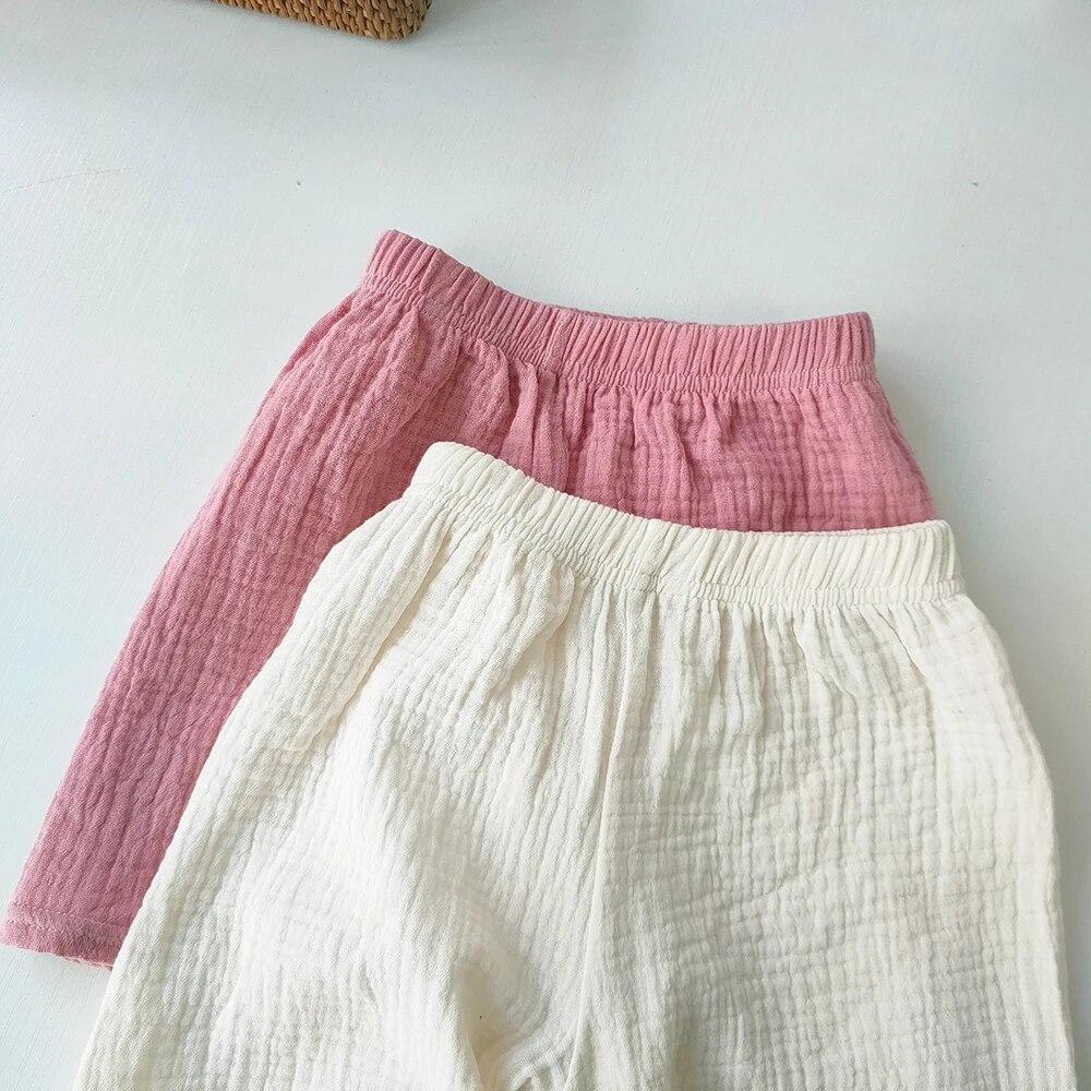 Летние шорты из хлопковой пряжи для мальчиков и девочек, тонкие мягкие удобные дышащие короткие штаны для девочек, детская одежда