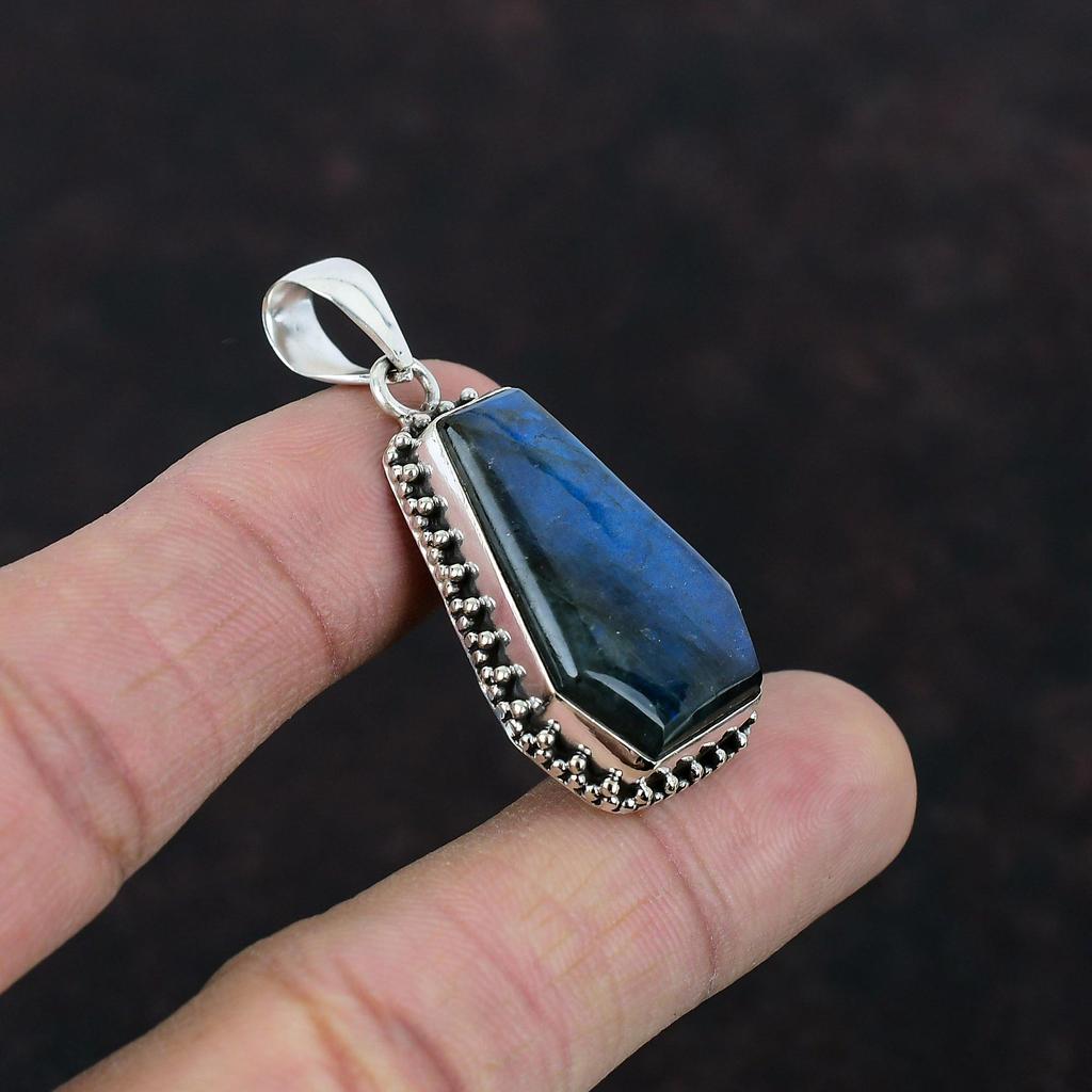 Labradorite Pendant Gemstone Handmade Pendant 925 Sterling Silver Pendant Designer Jewelry Engagement Gifts Brand New Pendant Dainty Pendant