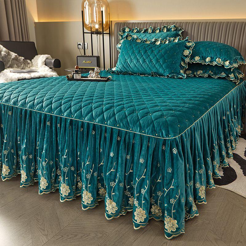 3 предмета Однотонный Светло-бежевый Дружелюбный Многослойный Стеганый Комплект Юбки для Кровати с Высокой Кружевной Отделкой, 1 шт. Юбка для Кровати + 2 шт. Наволочки